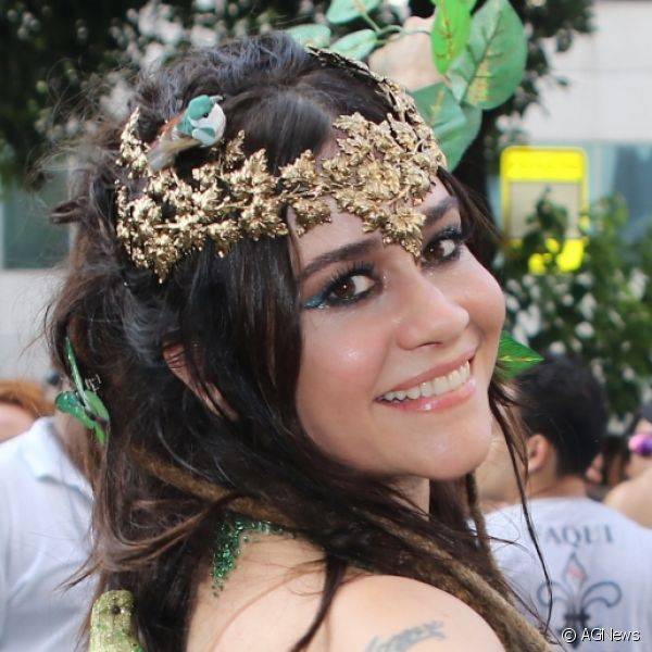 Alessandra Negrini apostou na sombra verde metalizada para brilhar no pr?-Carnaval de S?o Paulo (Foto: AGNews)